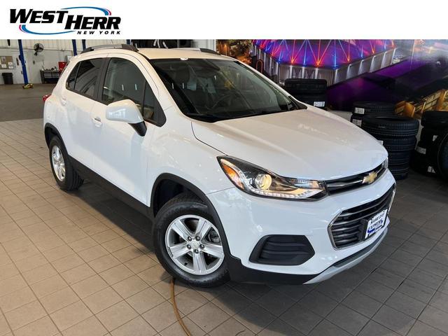 Photo of 2021 Summit White Chevrolet Trax