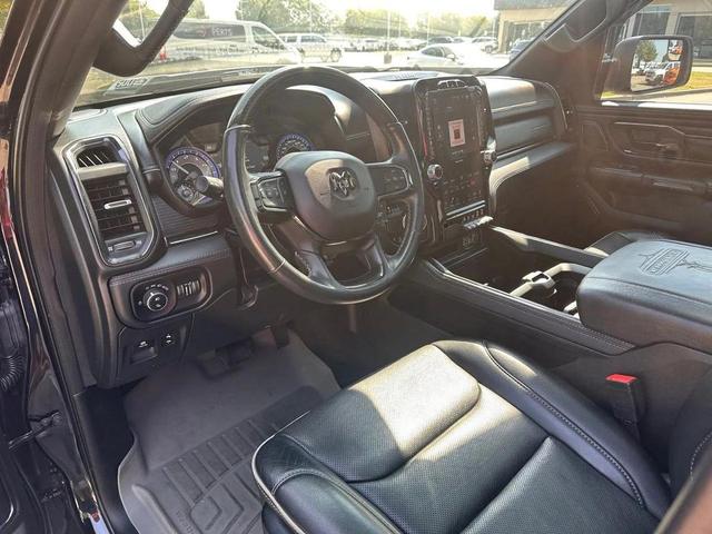 Photo of 2022 Diamond Black Crystal Pearlcoat RAM 1500