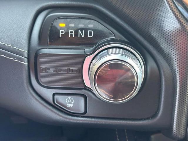Photo of 2022 Diamond Black Crystal Pearlcoat RAM 1500