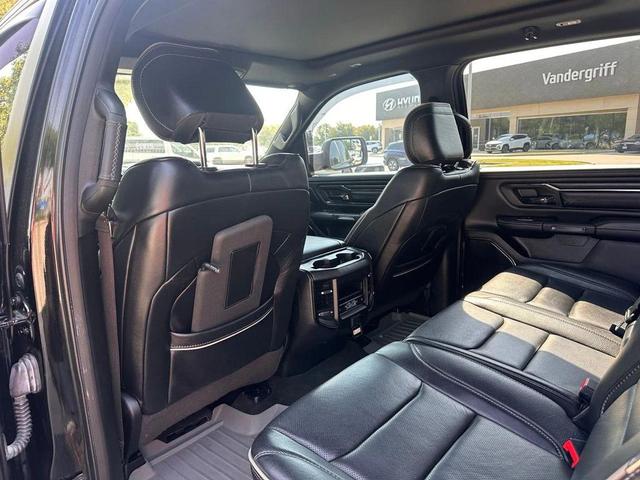 Photo of 2022 Diamond Black Crystal Pearlcoat RAM 1500