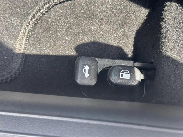 Photo of 2024 Serenity White Hyundai ELANTRA