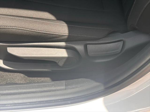 Photo of 2024 Serenity White Hyundai ELANTRA