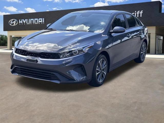 Photo of 2023 Gravity Gray Kia Forte