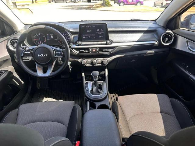 Photo of 2023 Gravity Gray Kia Forte