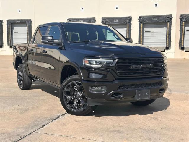Photo of 2023 Diamond Black Crystal Pearlcoat RAM 1500