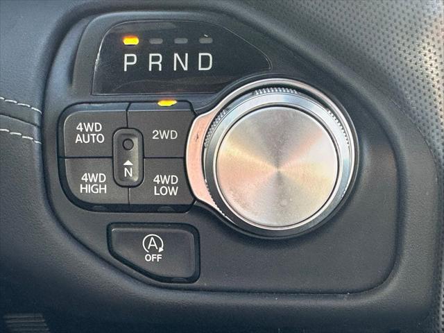 Photo of 2023 Diamond Black Crystal Pearlcoat RAM 1500