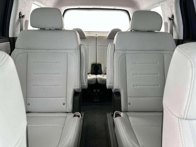 Photo of 2025 PE2 Gray Hyundai SANTA FE