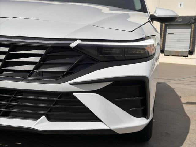 Photo of 2025 W6H White Hyundai ELANTRA HEV
