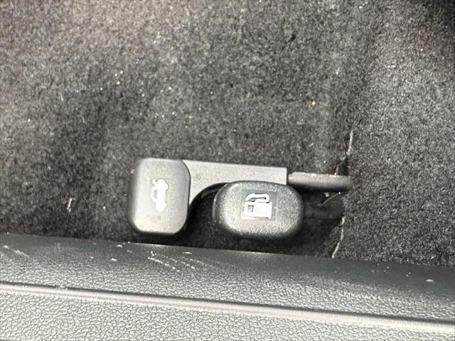 Photo of 2025 W6H White Hyundai ELANTRA HEV
