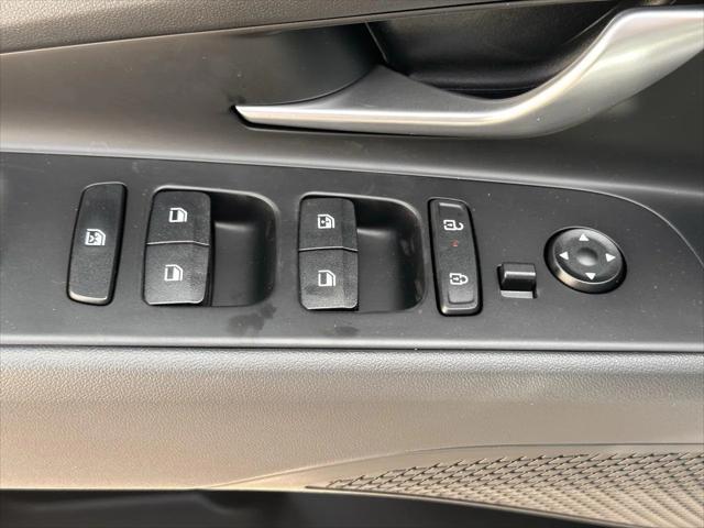 Photo of 2025 W6H White Hyundai ELANTRA HEV