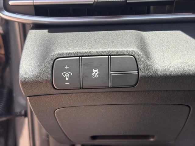 Photo of 2024 Ecotronic Gray Hyundai ELANTRA