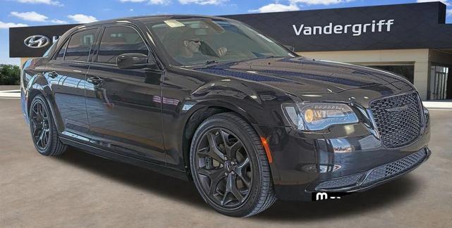 Photo of 2022 Gloss Black Chrysler 300