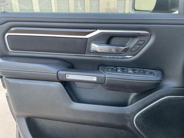 Photo of 2022 Granite Crystal Metallic Clearcoat RAM 1500
