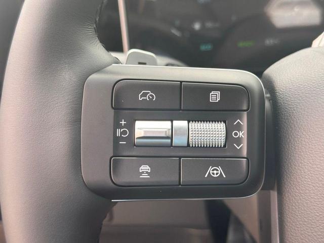 Photo of 2025 Phantom Black Hyundai SANTA FE