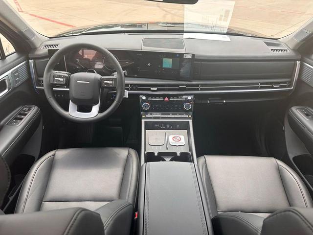 Photo of 2025 Phantom Black Hyundai SANTA FE