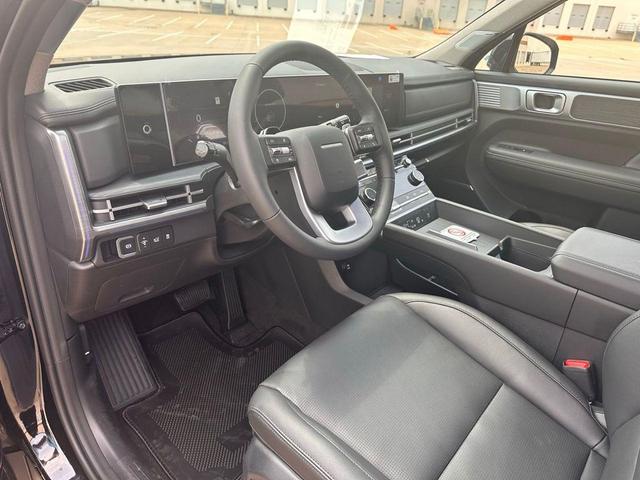 Photo of 2025 Phantom Black Hyundai SANTA FE