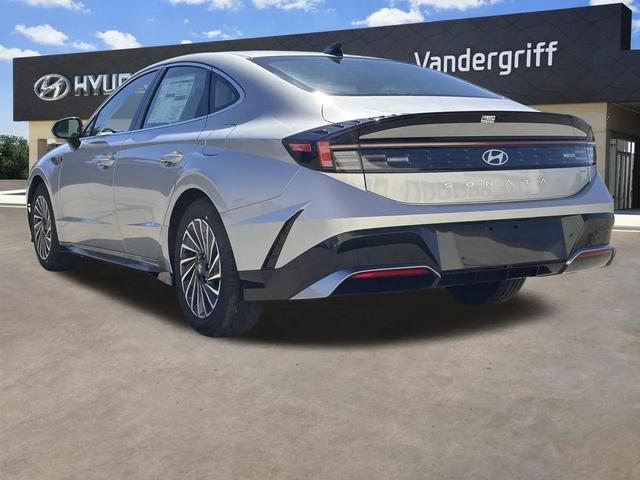 Photo of 2025 T4A Silver Hyundai SONATA Hybrid