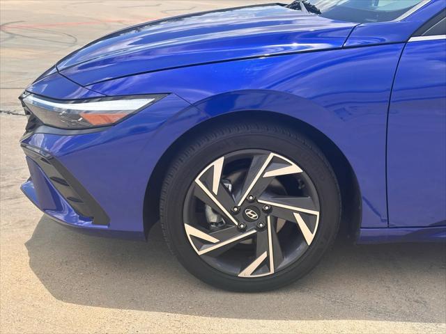 Photo of 2024 Intense Blue Hyundai ELANTRA