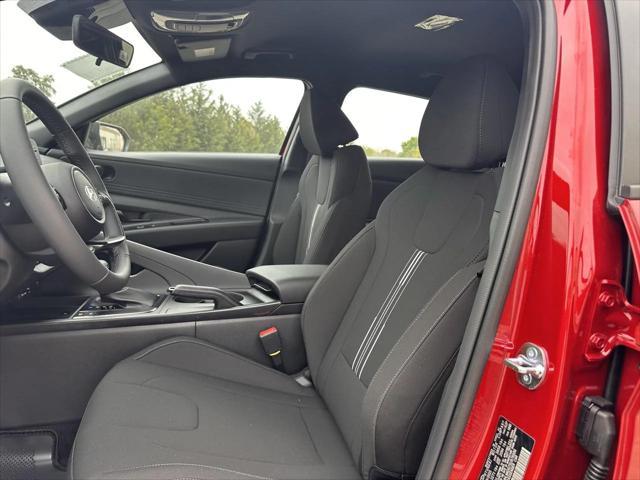 Photo of 2025 R2P Red Hyundai ELANTRA