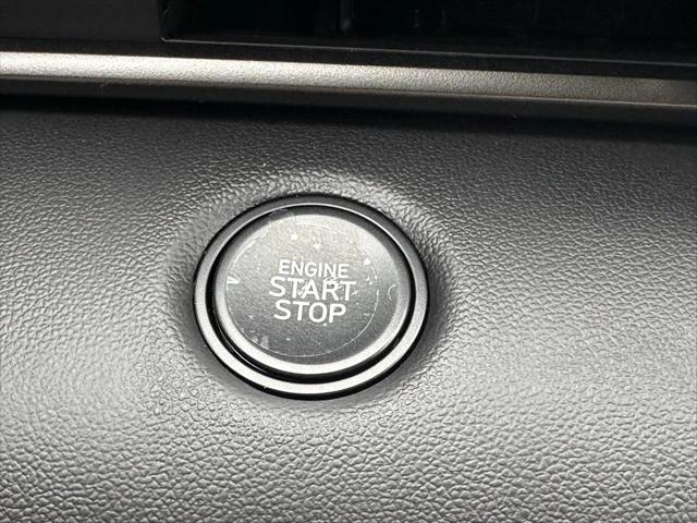 Photo of 2025 R2P Red Hyundai ELANTRA