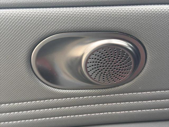 Photo of 2025 R2P Red Hyundai ELANTRA