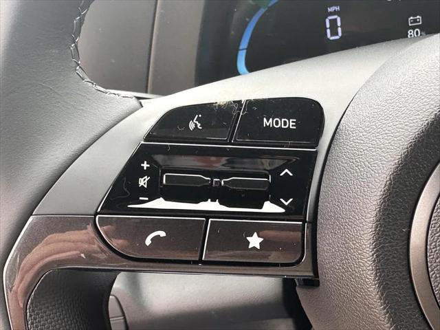 Photo of 2025 R2P Red Hyundai ELANTRA