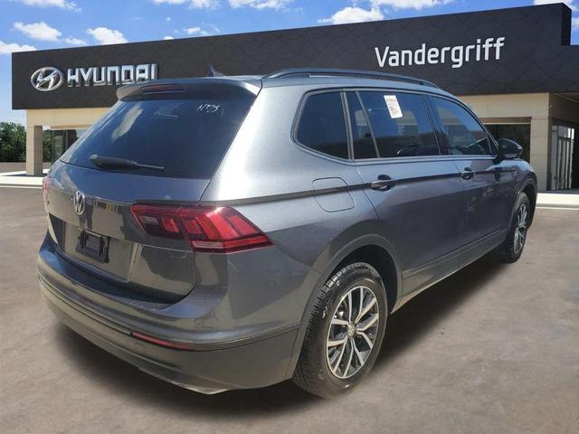 Photo of 2021 Platinum Gray Volkswagen Tiguan