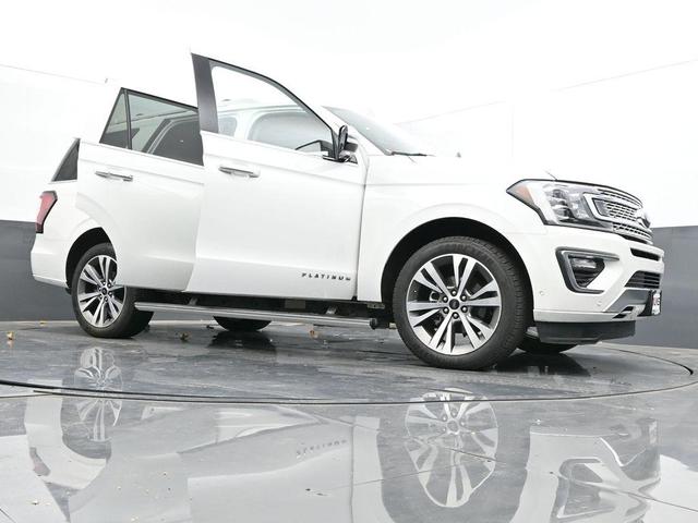 Photo of 2021 White Ford Expedition