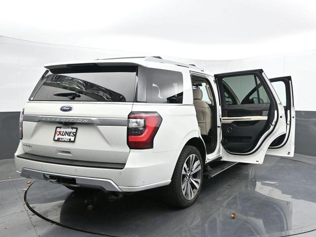Photo of 2021 White Ford Expedition