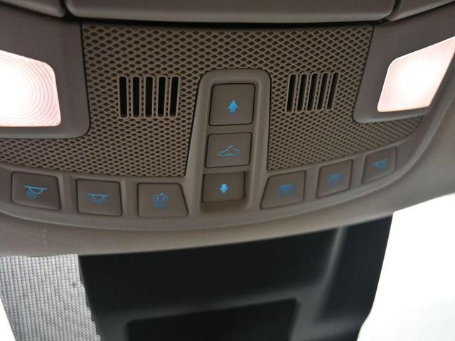 Photo of 2021 White Ford Expedition