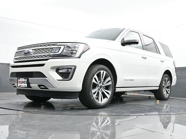 Photo of 2021 White Ford Expedition