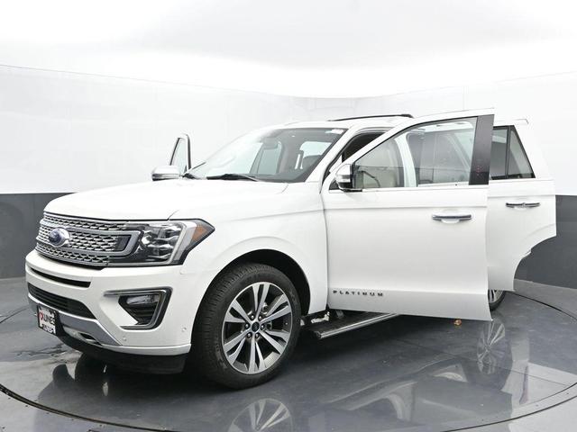 Photo of 2021 White Ford Expedition