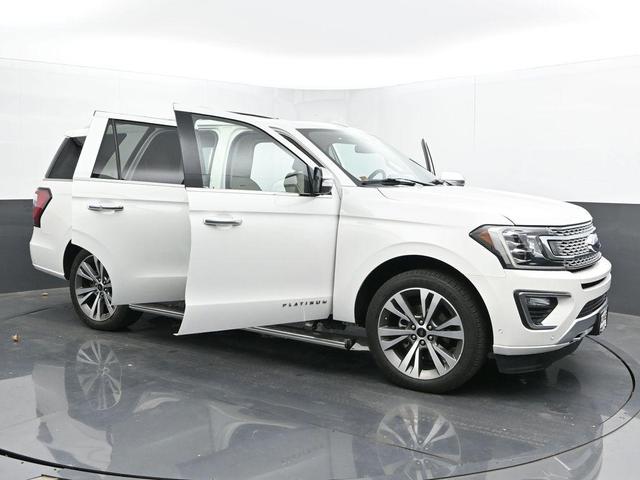 Photo of 2021 White Ford Expedition