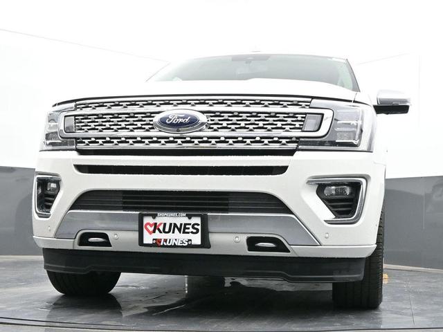 Photo of 2021 White Ford Expedition