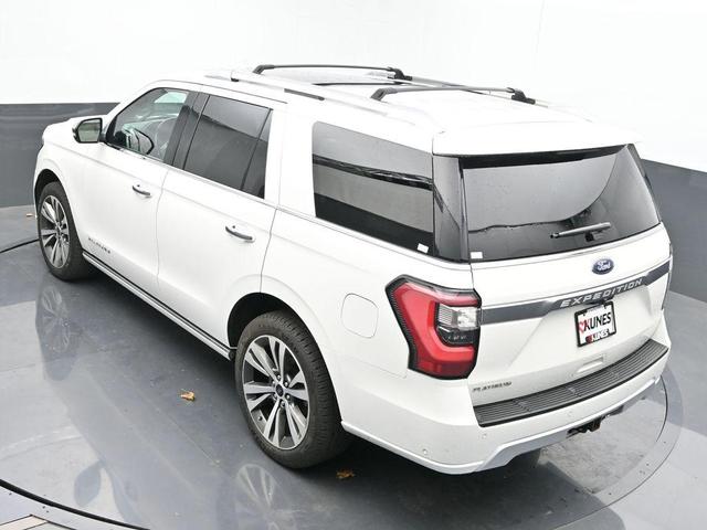 Photo of 2021 White Ford Expedition