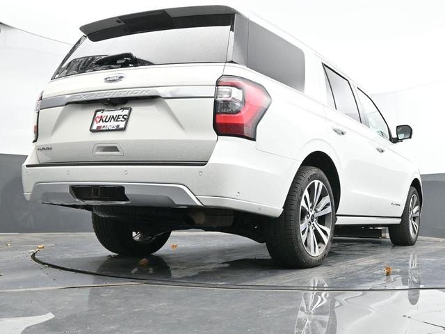 Photo of 2021 White Ford Expedition