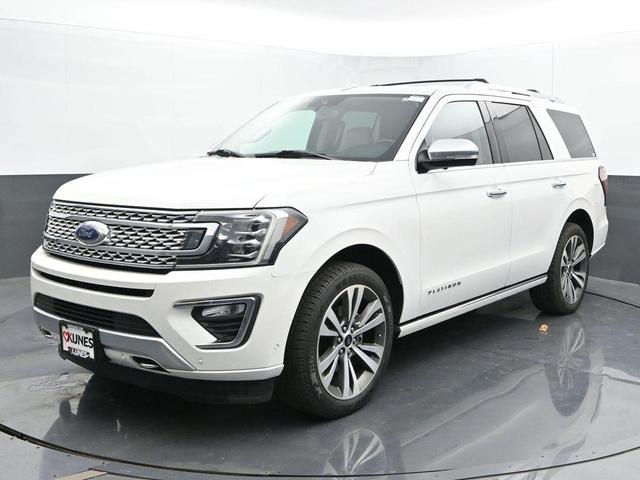 Photo of 2021 White Ford Expedition