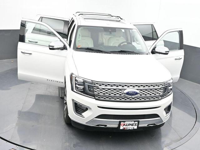 Photo of 2021 White Ford Expedition
