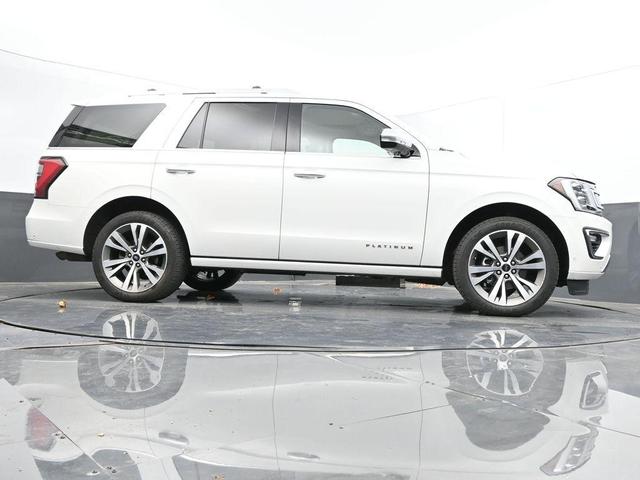 Photo of 2021 White Ford Expedition