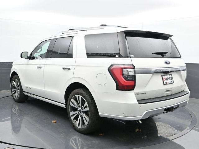 Photo of 2021 White Ford Expedition