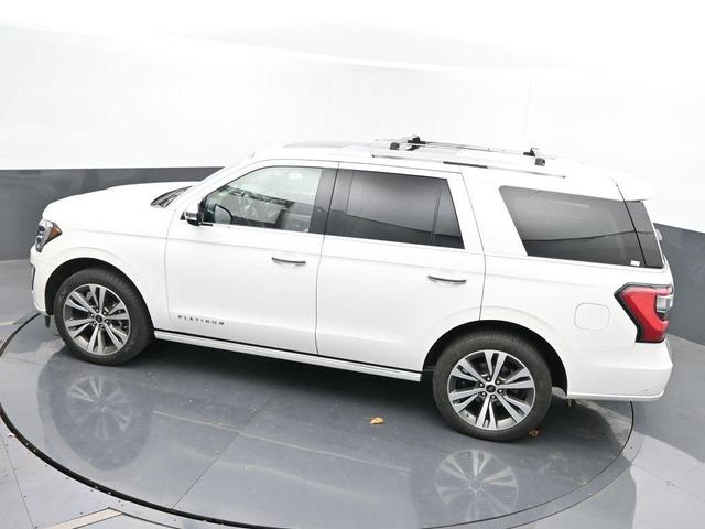 Photo of 2021 White Ford Expedition