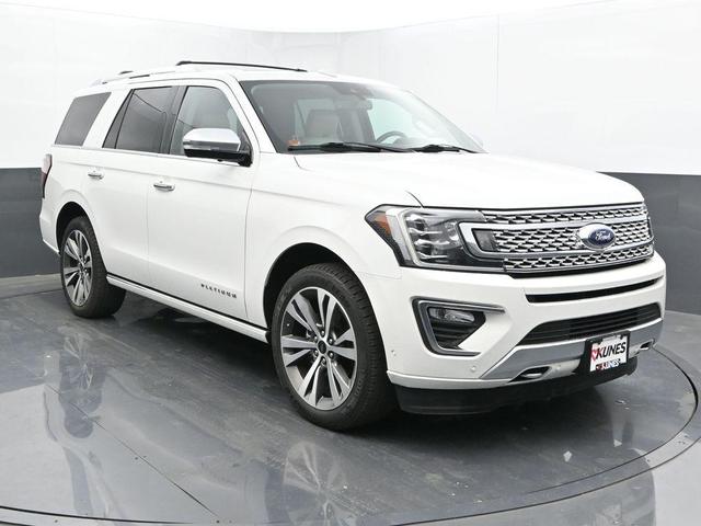 Photo of 2021 White Ford Expedition