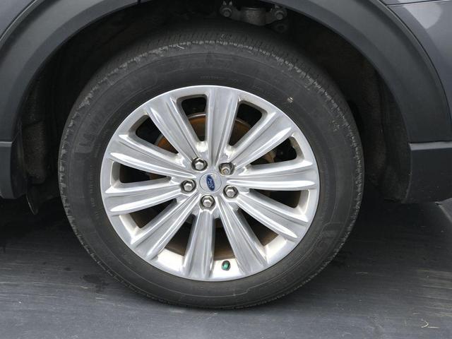Photo of 2021 Gray Ford Explorer