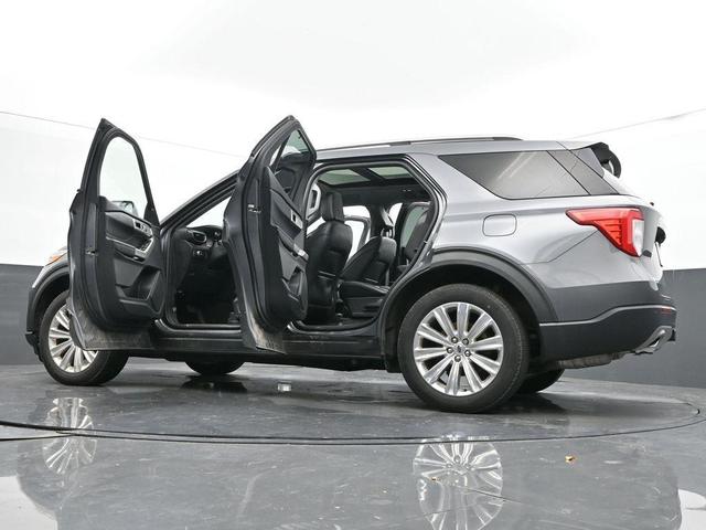 Photo of 2021 Gray Ford Explorer