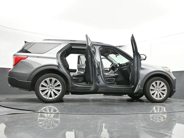 Photo of 2021 Gray Ford Explorer
