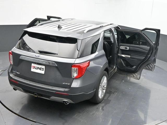 Photo of 2021 Gray Ford Explorer