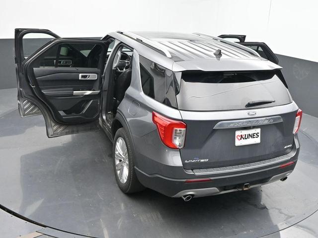 Photo of 2021 Gray Ford Explorer