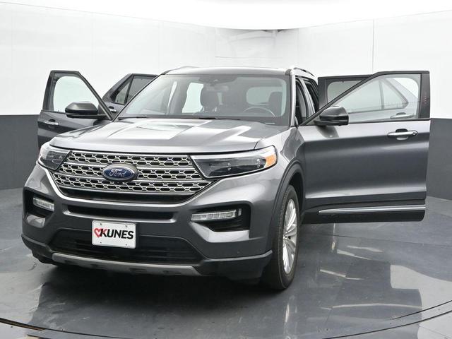 Photo of 2021 Gray Ford Explorer