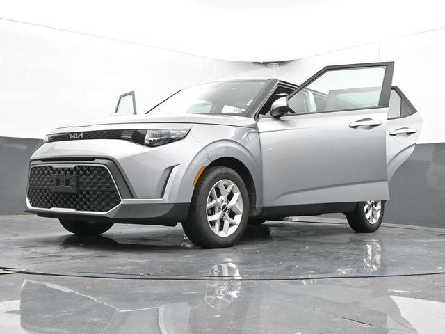 Photo of 2023 Steel Gray Kia Soul