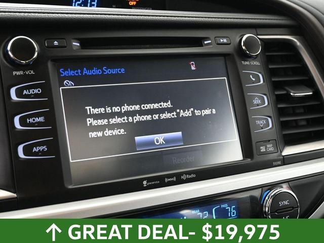 Photo of 2019 Blizzard Pearl Toyota Highlander